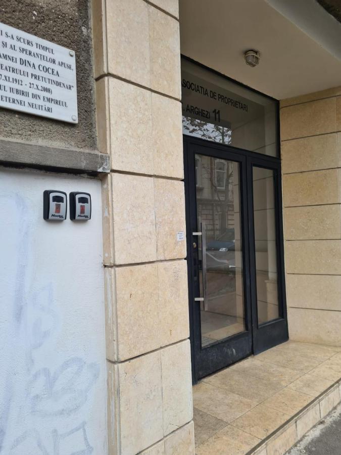 Central Arghezi Art Deco Apartment Piata Universitatii Bucureşti Eksteriør bilde